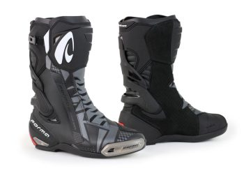 Forma Phantom Boots